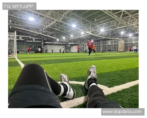 足球脸接的魅力与技巧解析如何在球场上展现你的个性与风采